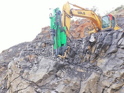 岩石钻裂一体机、液压凿岩机劈裂机挖改钻机、矿山工程机械图3