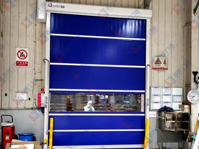 南京拉绳开启的快速感应软帘门