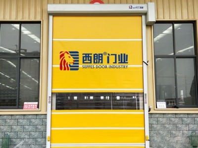 南京拉绳开启的快速感应软帘门图2