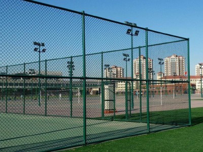 河北鑫旺丰体育场围网笼式运动场围栏网