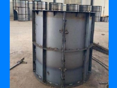 方井模具试验步骤 方井钢模具内部工作图1