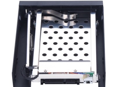 ST2510 2.5寸单盘软驱位SATA免工具内置硬盘抽取盒图5