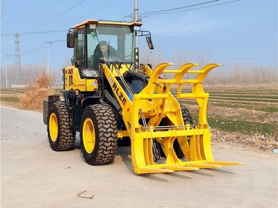 日力重工加高臂抓木机农用抓草机轮胎式抓木机经久耐用图5