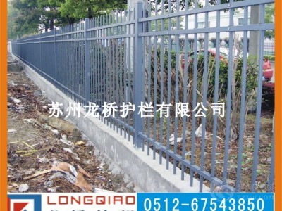 黄石围墙护栏 工厂小区围墙栏杆 镀锌钢管焊接 拼装式 龙桥图2