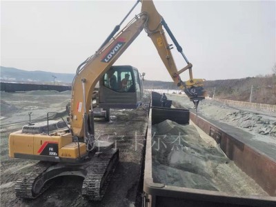 济宁卡尔杰改装各品牌挖掘机升降驾驶室 铁路平仓升降驾驶室图2