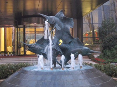 苏州景观入口铜鱼雕塑 海洋鱼水景雕塑工厂图2