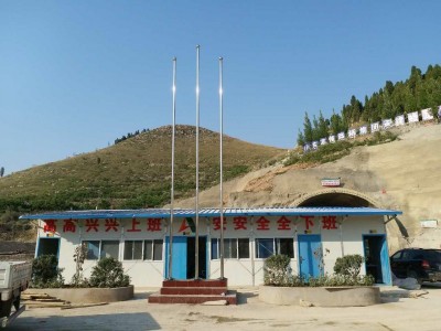 泰安肥城亿佳学校注水旗杆保养的方法