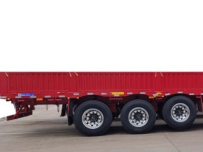 锣响栏板式半挂车  60标箱图2