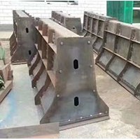 预制隔离墩模具厂家-道路隔离墩模具厂家