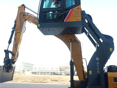 挖掘机升降驾驶室改装 火车平仓驾驶楼升降改装厂家天诺