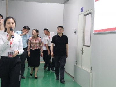 圣坤聚冷敷凝胶改换包装通知