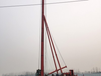 小型防汛护栏打桩机 全新挖机改震动打桩锤 钢制履带行走打桩机图2