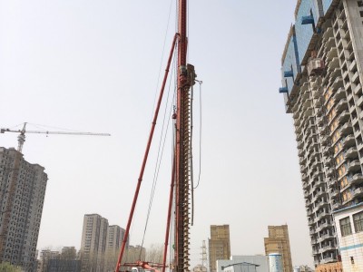 小型防汛护栏打桩机 全新挖机改震动打桩锤 钢制履带行走打桩机图5