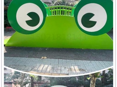 南京社区街道雕塑 不锈钢青蛙滑梯雕塑摆件图2