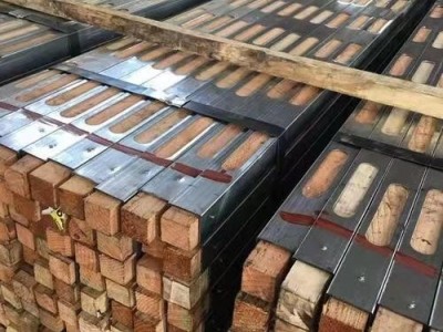 山东镀锌方管钢木龙骨使用方法 规格 厚度