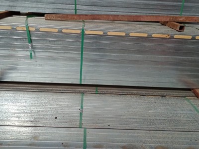 山东镀锌方管钢木龙骨使用方法 规格 厚度图5