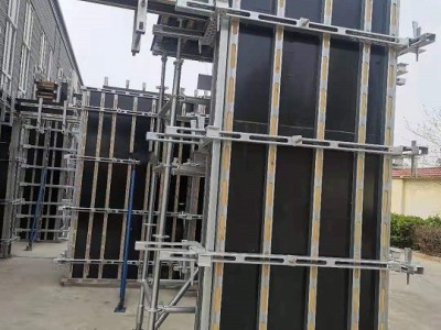 山东镀锌方管钢木龙骨使用方法 规格 厚度图2