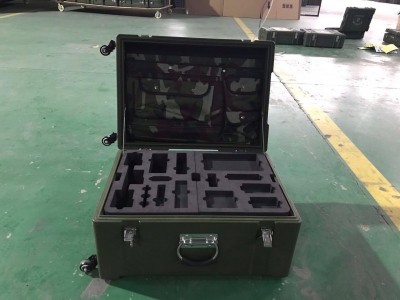 江西君磊滚塑箱 便携式拉杆箱  空投箱  携行箱 运输箱图3