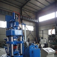 河南鑫源牌全自动炼钢脱氧剂压块机成