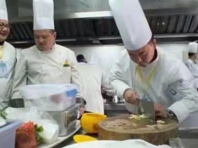 沧州出国打工厨师澳大利亚建筑工装修工年薪保底50万图2