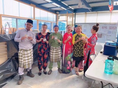 鹤岗出国劳务费用华人区餐厅招厨师月薪3.8万图2