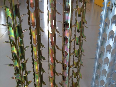 供应阳台防盗刺 窗户防盗刺 阳台防爬刺厂家批发