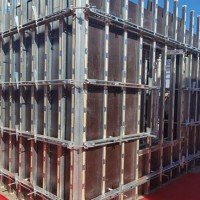 奥宏工程施工建材镀锌防锈钢包木