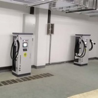 一托六群充汽车直流桩02