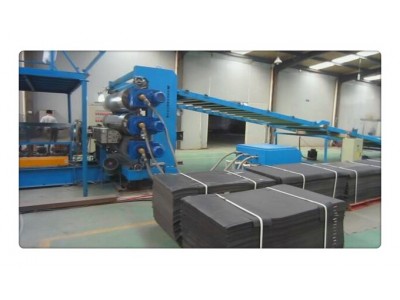 防火密封条挤出机,EVA门窗密封条材料挤出机图1