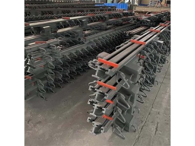 桥梁伸缩缝 模数式伸缩缝 梳齿板伸缩缝 伸缩缝生产图3