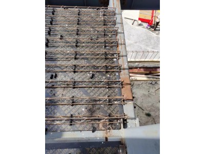 一种可拆卸可重复使用钢筋桁架楼承板图3