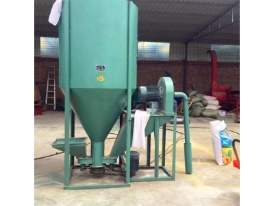 自吸式饲料粉碎搅拌一体机