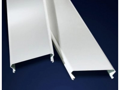 湖南厂家长条铝扣板定制,C型铝条扣吊顶,走廊过道天花装饰