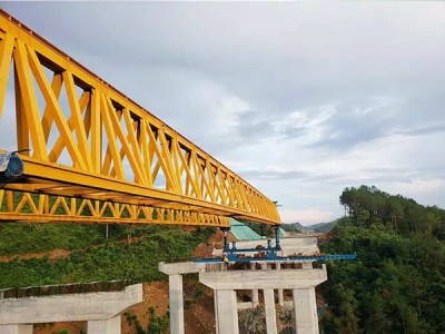 广东湛江架桥机出租40米跨架桥机