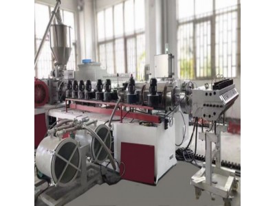 PVC同质透心地板挤出机械设备图2