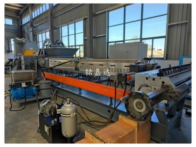 橡胶密封胶条挤出机,橡胶密封胶条挤出设备(厂商)