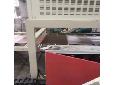 LVT塑胶复合地板生产线厂家图1