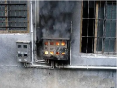 电箱起火可以用干粉灭火器吗 电起火可以用干粉灭火器吗