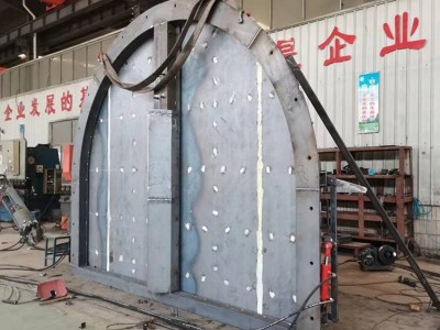 斜井防爆门主要用于矿山斜井口 释放冲击波