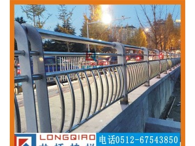 合肥桥梁景观护栏 市政桥梁栏杆 不锈钢桥梁复合管栅栏 龙桥