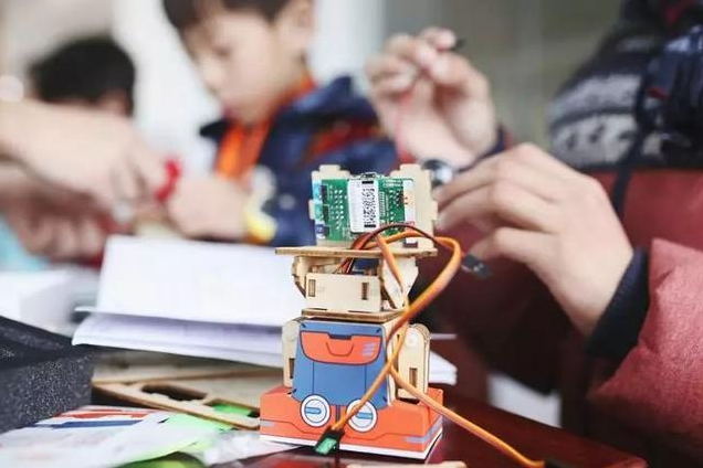 scratch之父”：通过编程创造并表达自己，这是编程的魅力！