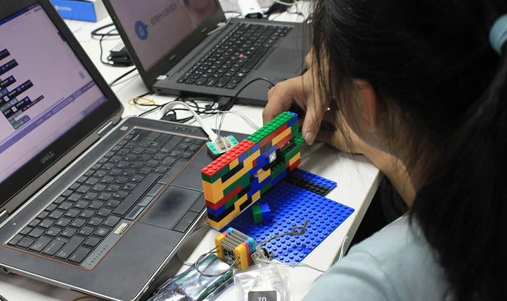 scratch之父”：通过编程创造并表达自己，这是编程的魅力！