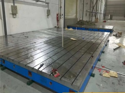 铸铁地板长期供应商选威岳定制T型槽铸铁试验平台4-8条槽图1