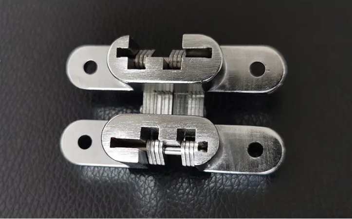 不锈钢门五金配件怎么保养？