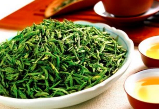 一棵茶树的茶叶是白茶吗 一棵茶树加盟发展前景如何？