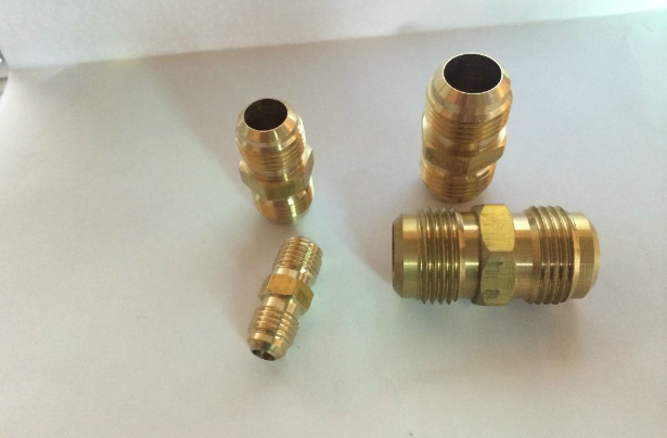 如何选择合格的五金类产品