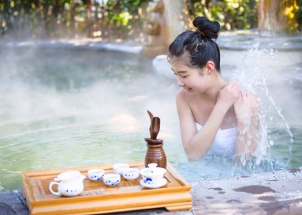 教你如何选择泳装？