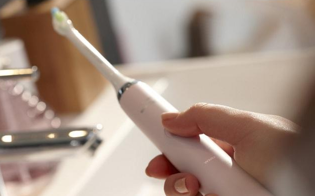 电动牙刷好用吗？使用电动牙刷的注意事项