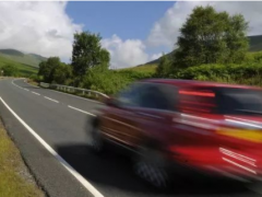 为什么摄像头可以测出开车超速？什么原理？