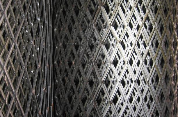 钢板网是什么？钢板网的简介